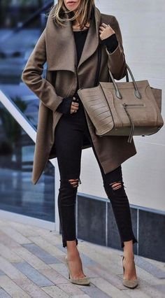 brown details casual outfit